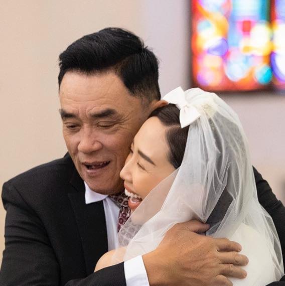 Showbiz 22/2: Lộ tình tiết trên giường nghi Chi Dân và Lan Ngọc hẹn hò ảnh 2
