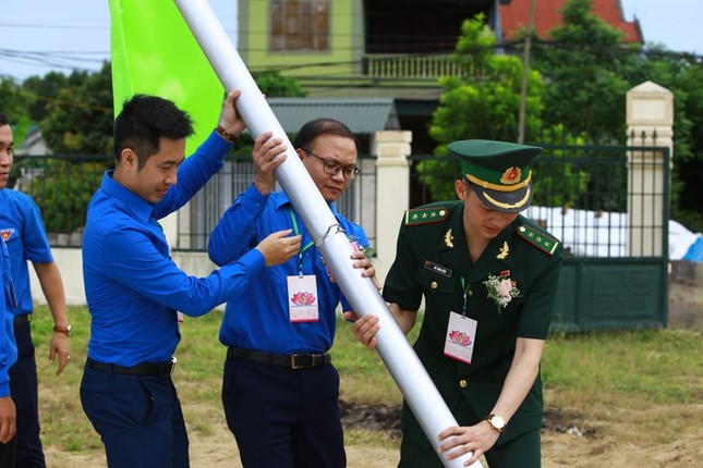 Toàn cảnh Lễ báo công dâng Bác và trao huy hiệu Thanh niên tiên tiến làm theo lời Bác ảnh 15