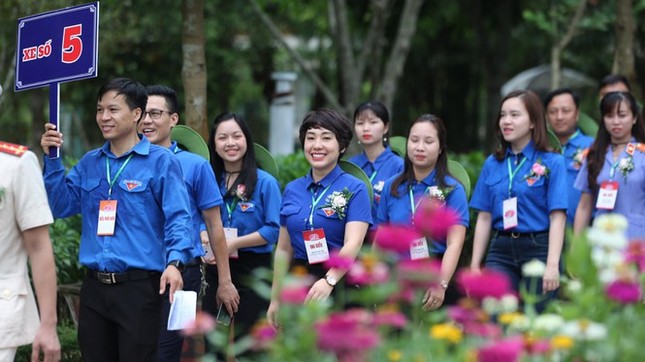 Toàn cảnh Lễ báo công dâng Bác và trao huy hiệu Thanh niên tiên tiến làm theo lời Bác ảnh 3