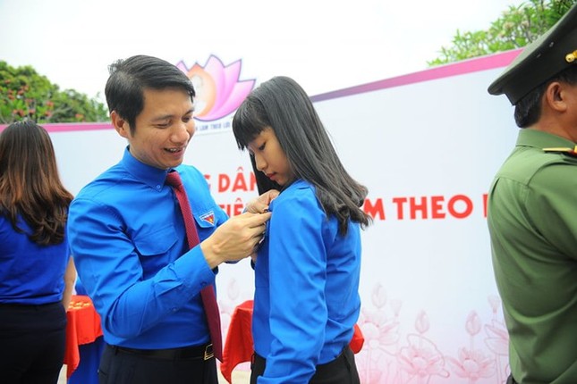 Toàn cảnh Lễ báo công dâng Bác và trao huy hiệu Thanh niên tiên tiến làm theo lời Bác ảnh 11
