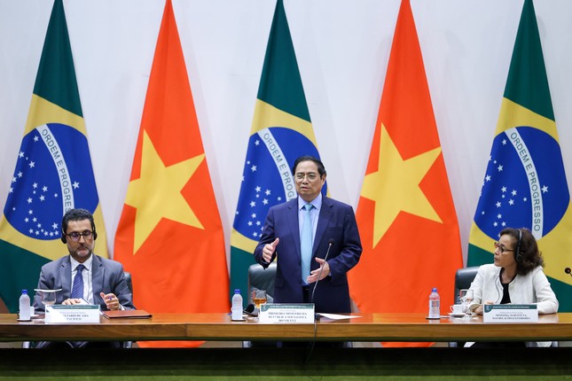 Thủ tướng Phạm Minh Chính: Việt Nam kiên trì chính sách quốc phòng 'bốn không' ảnh 1