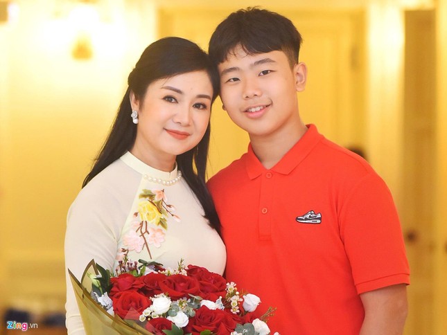Bí mật ít người biết của Thu Hà 'lá ngọc cành vàng' vừa nhận danh hiệu NSND ảnh 1