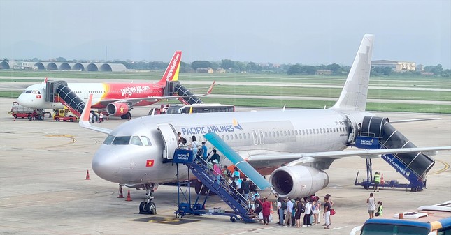 Đi lại dịp lễ Quốc khánh 2/9: Giá vé máy bay tăng cao, nhu cầu khách thấp ảnh 1