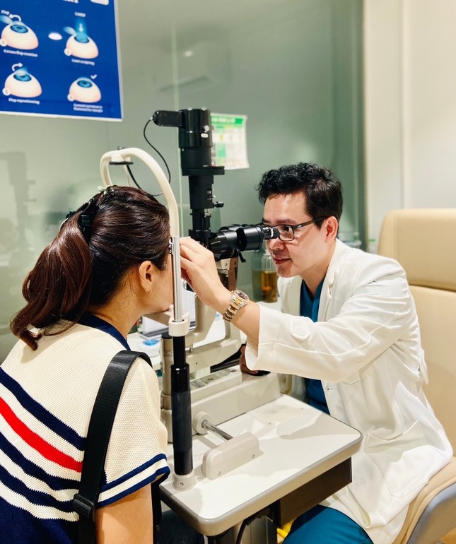 Tuyệt đối không tự ý điều trị đau mắt đỏ ảnh 1