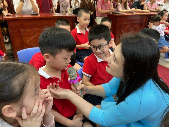 Bộ trưởng Bộ Giáo dục và đào tạo: Thiếu trầm trọng giáo viên mầm non ảnh 1