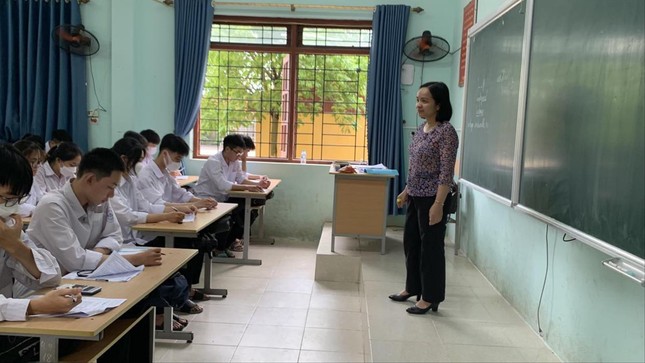 Thủ tướng Phạm Minh Chính: Đãi ngộ thấp khó giữ giáo viên ảnh 1