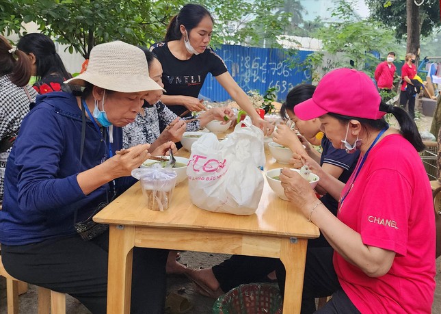 Tấm lòng của vợ chồng nhà báo ảnh 3