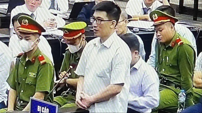 Thư ký, trợ lý trong các đại án: Lộng hành vì đâu? ảnh 2