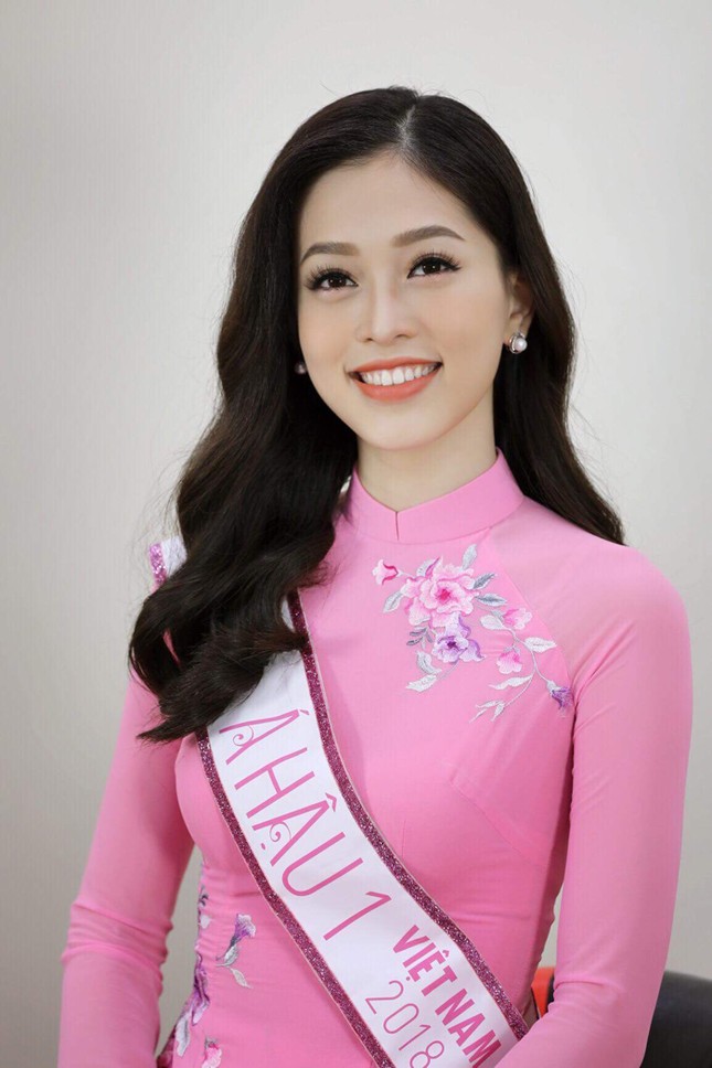 Á hậu 1 Bùi Phương Nga: Mơ làm giảng viên ảnh 1