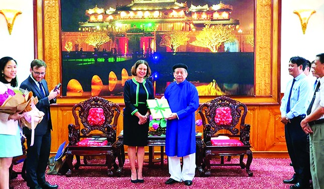Chuyện dài về 'kinh đô áo dài' ảnh 2
