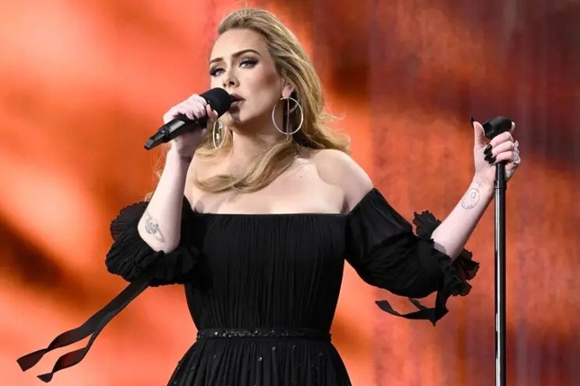 Sức khỏe Adele sa sút nghiêm trọng sau khi giảm 45 kg ảnh 3