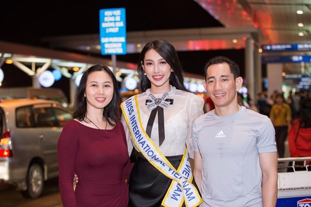 Mẹ Hoa hậu Thùy Tiên: 'Tôi không hề bỏ rơi con gái' ảnh 1