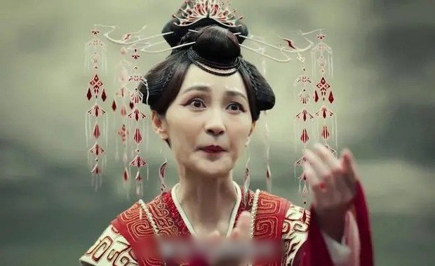 Đát Kỷ bị chê già như mẹ nam chính, phim lỗ nặng ảnh 1