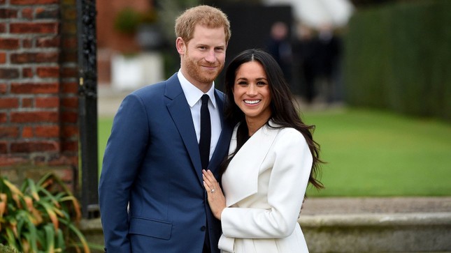 Harry đau đớn khi Meghan tháo nhẫn đính hôn ảnh 1