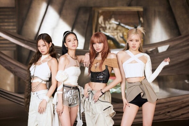 Hơn 2,1 triệu người xem BlackPink diễn ảnh 1