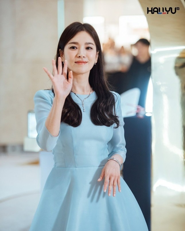 Nhan sắc Song Hye Kyo sau khi nói 'Tôi đã già' ảnh 3