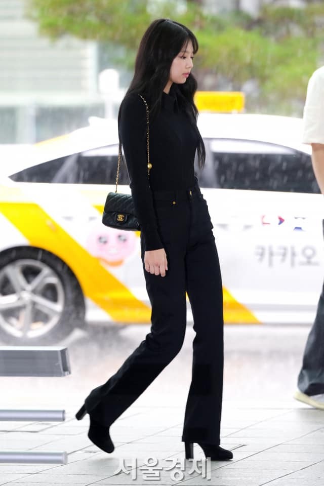 Jennie (BlackPink) bơ phờ giữa lúc Lisa bị chỉ trích diễn thoát y ảnh 3