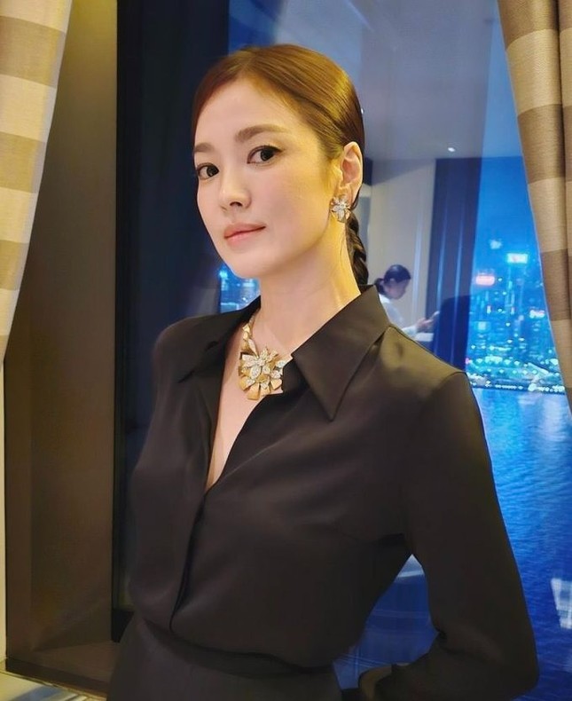 Ảnh đời thường Song Hye Kyo ở tuổi 42 ảnh 3