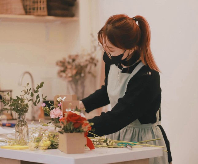 Giới trẻ làm hoa, quà Valentine handmade tặng người yêu, bán hàng online ảnh 1
