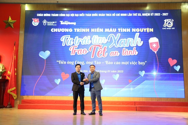 Hàng trăm bạn trẻ hiến máu trong ngày tết ông Công, ông Táo ảnh 7