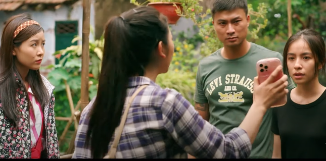 'Làng trong phố' tập 9: Hoài (Trần Vân) bị tố gian díu với sếp ảnh 2