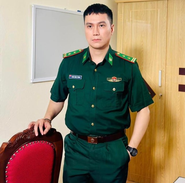 Đạo diễn 'Cuộc đời vẫn đẹp sao' trở lại cùng NSƯT Hoàng Hải, Việt Anh ảnh 2