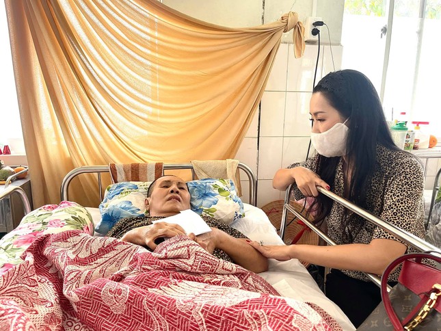 Trịnh Kim Chi tiết lộ tình hình sức khỏe nghệ sĩ Hoàng Lan và kêu gọi giúp đỡ ảnh 2