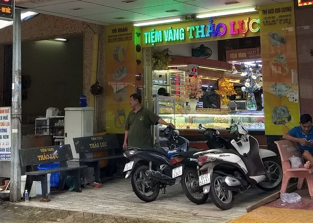 Vụ đổi 100 USD phạt 90 triệu: Kim cương, đá quý bị thu sẽ sung công ảnh 2
