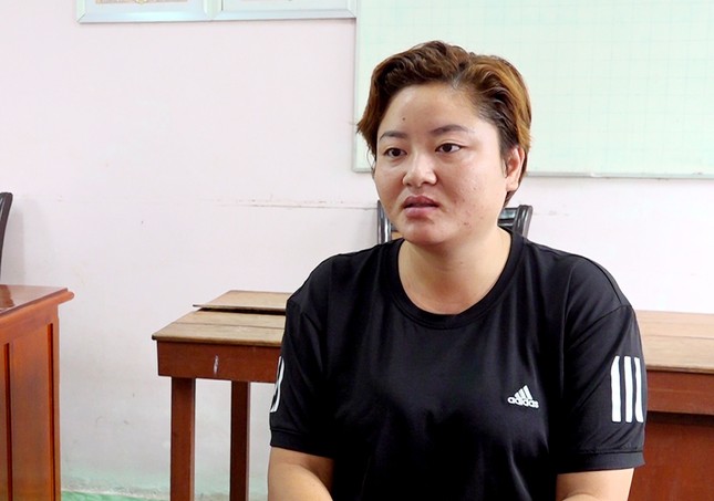 Bắt giữ 'nữ quái' chuyên cướp giật tài sản học sinh ảnh 1