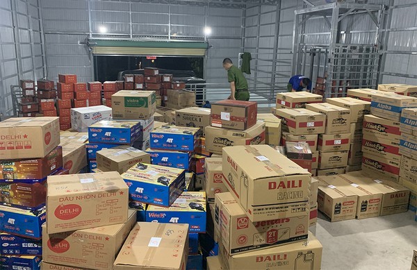 Khởi tố ‘trùm hàng giả’ lập mưu điều chuyển Giám đốc Công an tỉnh An Giang ảnh 2