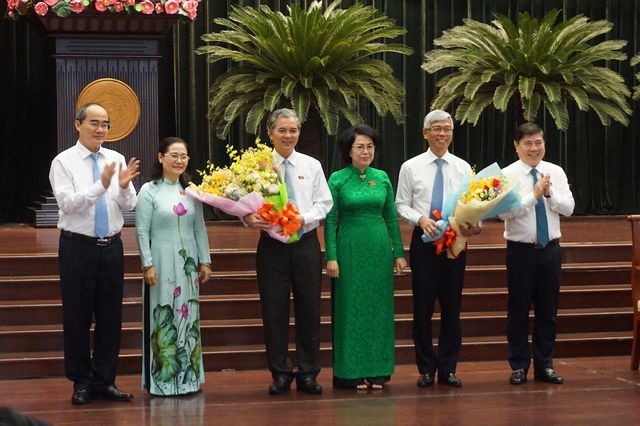 Thủ tướng phê chuẩn kết quả bầu hai phó chủ tịch UBND TPHCM ảnh 2