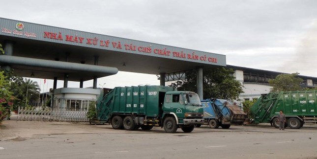 Chủ tịch TPHCM ra thông điệp cứng rắn với nhà máy rác gây ô nhiễm ảnh 2