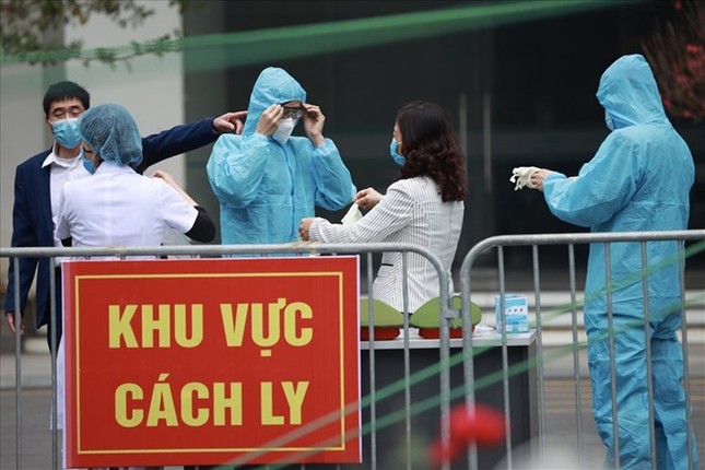 Chủ tịch TPHCM: ‘Chỉ lơi lỏng một chút là trả giá đắt' ảnh 1