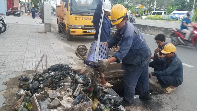 Tìm nguyên nhân siêu máy bơm 'bất lực' trước đường ngập ảnh 1
