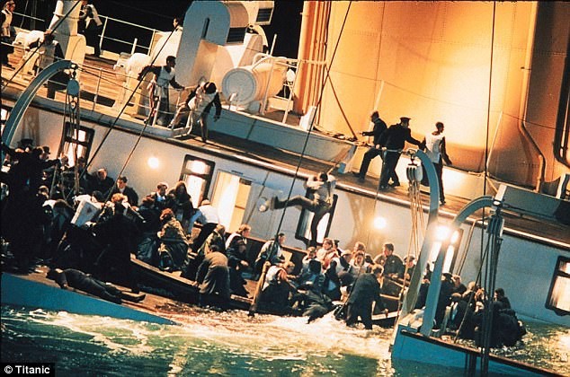 Tiết lộ cảnh phim bị cắt trong Titanic đầy ám ảnh bi thương ảnh 2