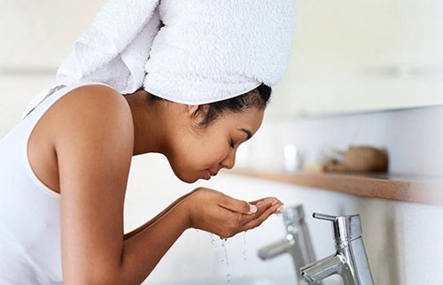 Bí quyết để làn da mịn mướt tránh khô nẻ trong mùa đông ảnh 1