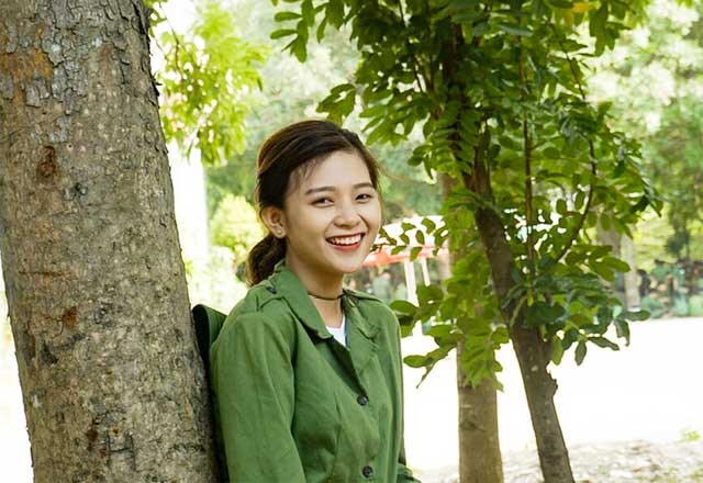 Bức ảnh nữ sinh xinh đẹp đi học quân sự khiến bao chàng say đắm ảnh 5