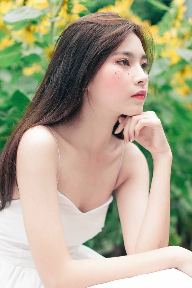 Bức ảnh nữ sinh xinh đẹp đi học quân sự khiến bao chàng say đắm ảnh 7
