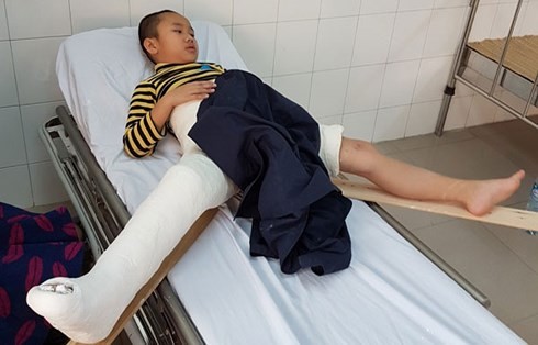 Học sinh bị ô tô tông chết trong sân trường: Đâu phải chỗ tập xe ảnh 2