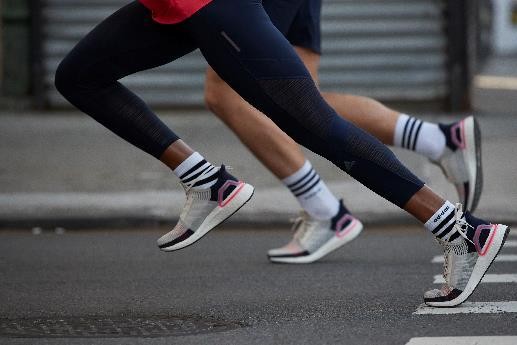 Adidas cùng hàng ngàn runner tạo nên siêu phẩm giày chạy Ultraboost ảnh 2