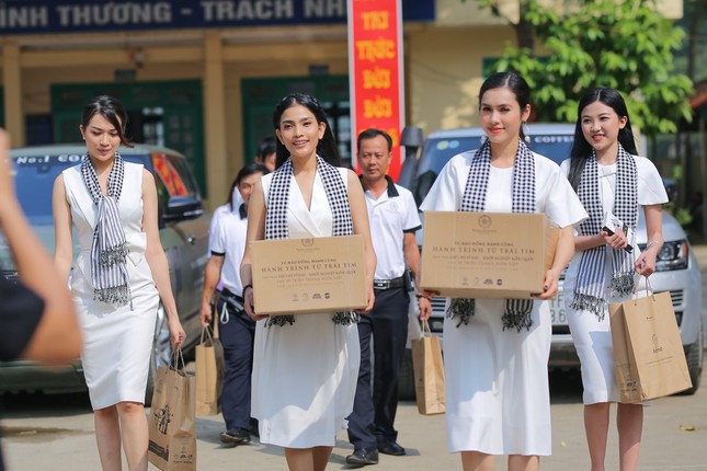 Hành trình từ trái tim: Gieo mầm khát vọng cho những em nhỏ Trùng Khánh ảnh 1