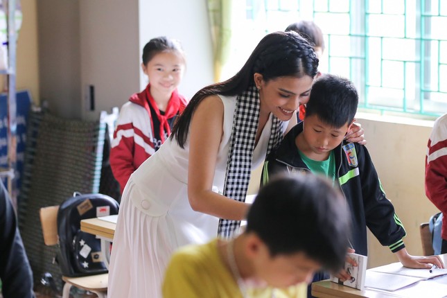 Hành trình từ trái tim: Gieo mầm khát vọng cho những em nhỏ Trùng Khánh ảnh 9