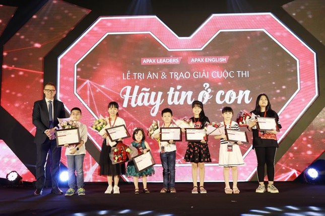 Xúc động lễ tri ân cuộc thi 'Hãy tin ở con' ảnh 1