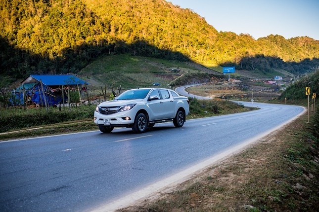 Mazda BT-50 có giá mới: giảm đến 60 triệu đồng ảnh 2