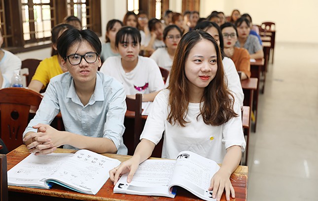 Đào tạo ngôn ngữ Hàn-Trung-Anh: Giải cơn 'khát' của thị trường nhân lực ảnh 1