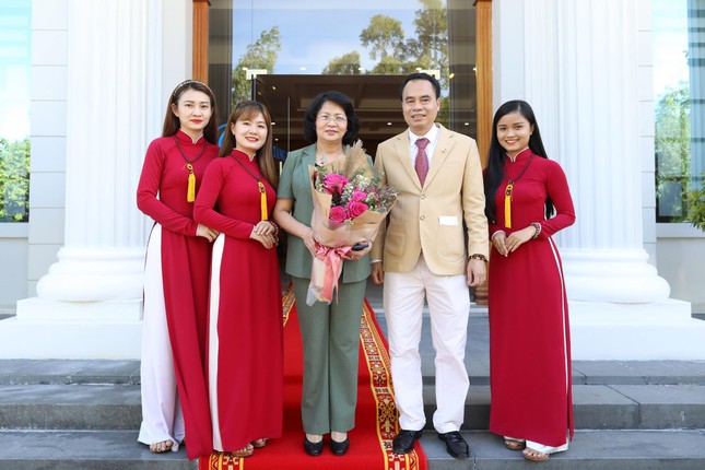 Phó Chủ tịch nước Đặng Thị Ngọc Thịnh thăm công ty Trầm hương Khánh Hòa ảnh 5