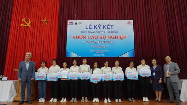 MM Mega Market Việt Nam tài trợ học bổng “Vươn Cao Sự Nghiệp” ảnh 2