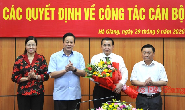 Điều động, bổ nhiệm nhân sự 5 địa phương ảnh 4