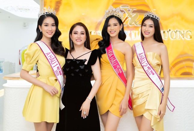 Người phụ nữ đứng sau nhan sắc của hàng triệu phụ nữ Việt ảnh 4