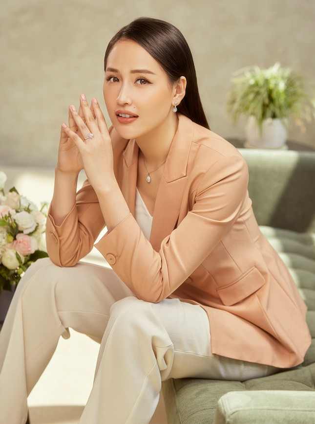 Với trang sức kim cương 8 Hearts & 8 Arrows, ai cũng có thể tỏa sáng ảnh 2